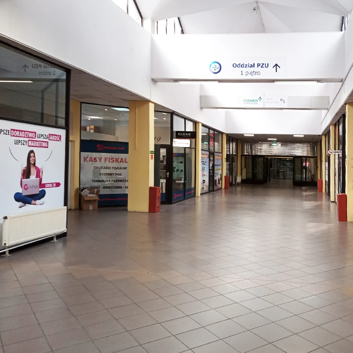 LXS Targowa 33 A hol.jpg