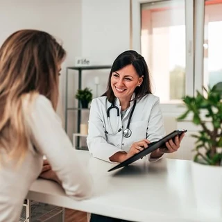 Konsultacja neurochirurga w gabinecie