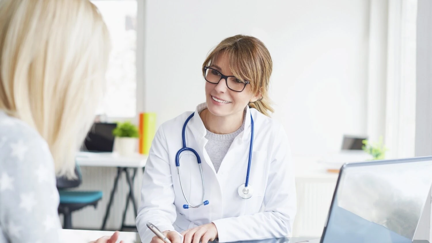 Przepuklina kresy białej.jpg